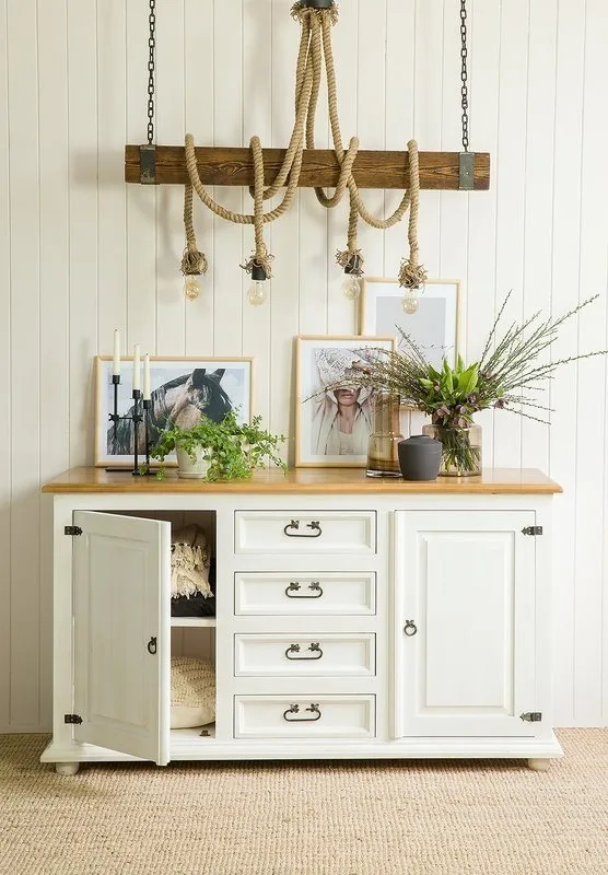 Rustykalna lampa z belką