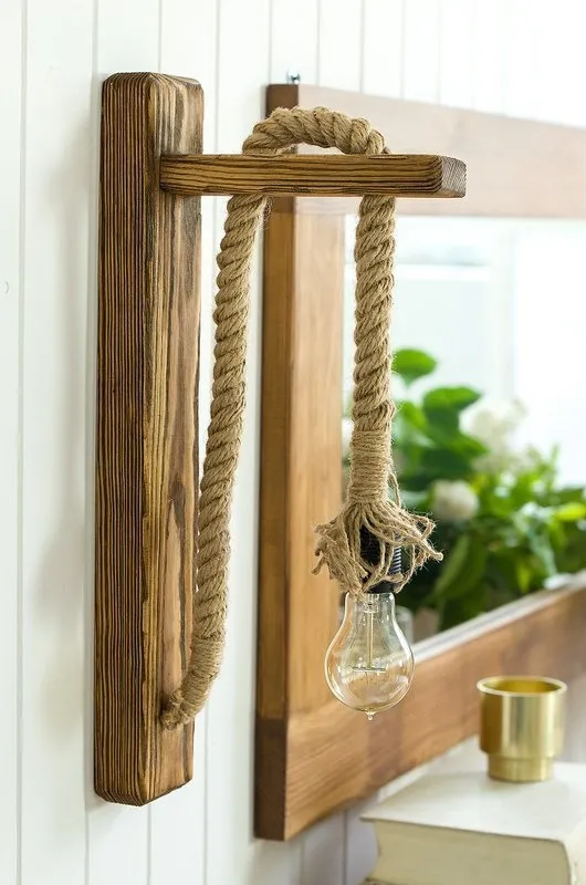 Rustykalna lampa kinkiet