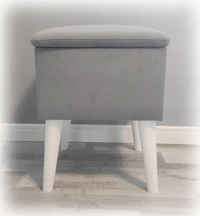 Pufa z pojemnikiem skandynawska - szara, nóżki białe