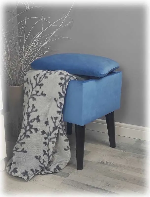 Pufa z pojemnikiem skandynawska - niebieska, nogi naturalne