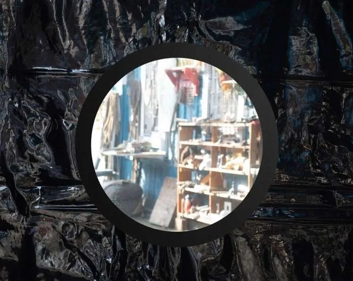 Lustro okrągłe - imitacja czarnej ramy 70cm