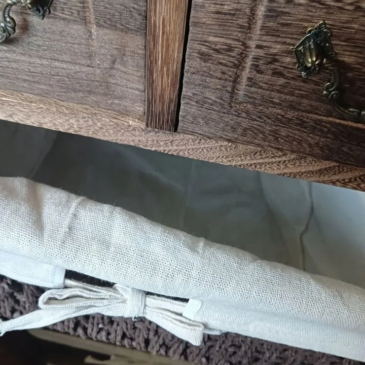 Uniwersalna szafka w stylu RETRO