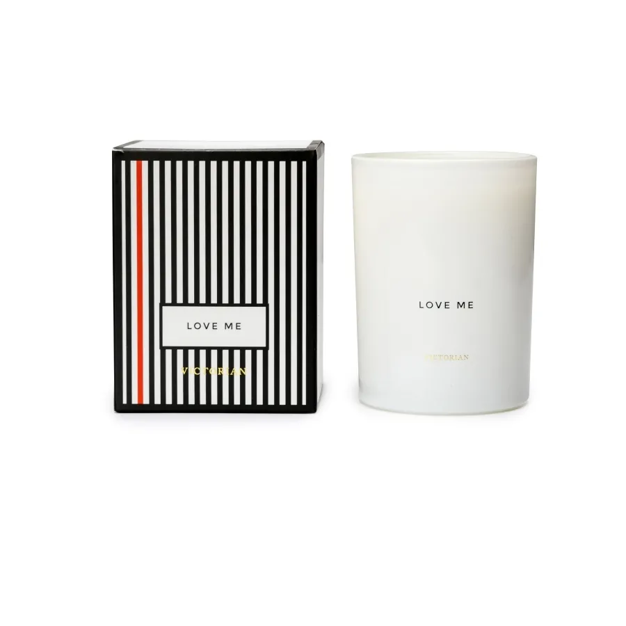 Świeca zapachowa Love Me Kiss and Love Victorian