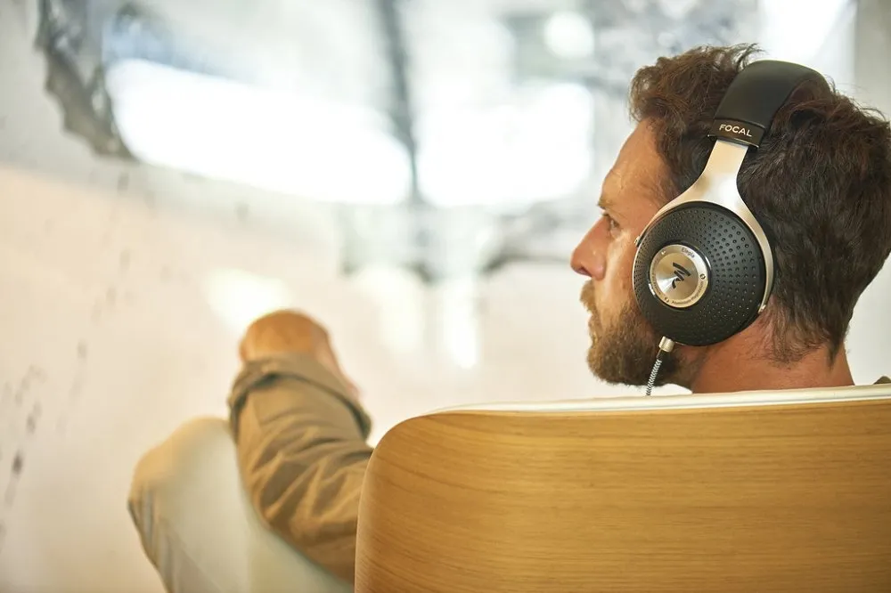 Focal Elegia (open box)