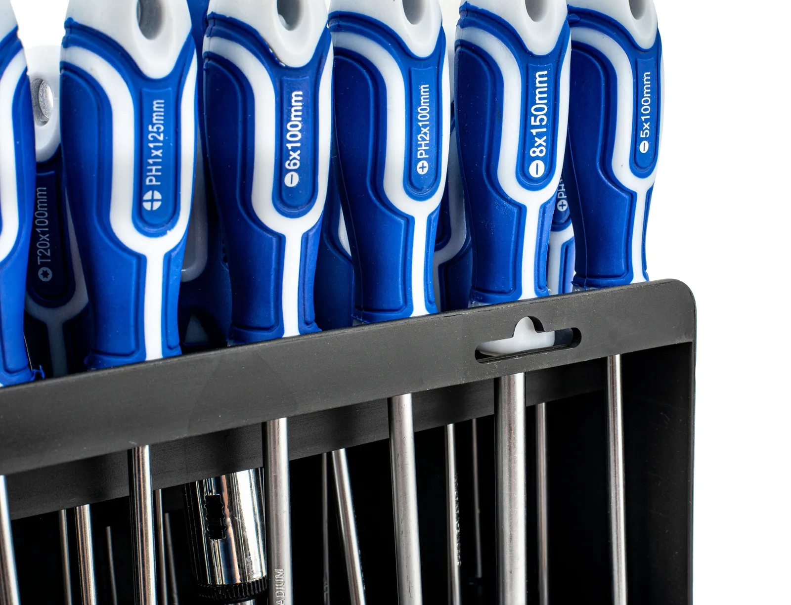 Zestaw śrubokrętów wkrętaków bity klucze nasadki imbusy torx z magnesem 122el FALON-TECH