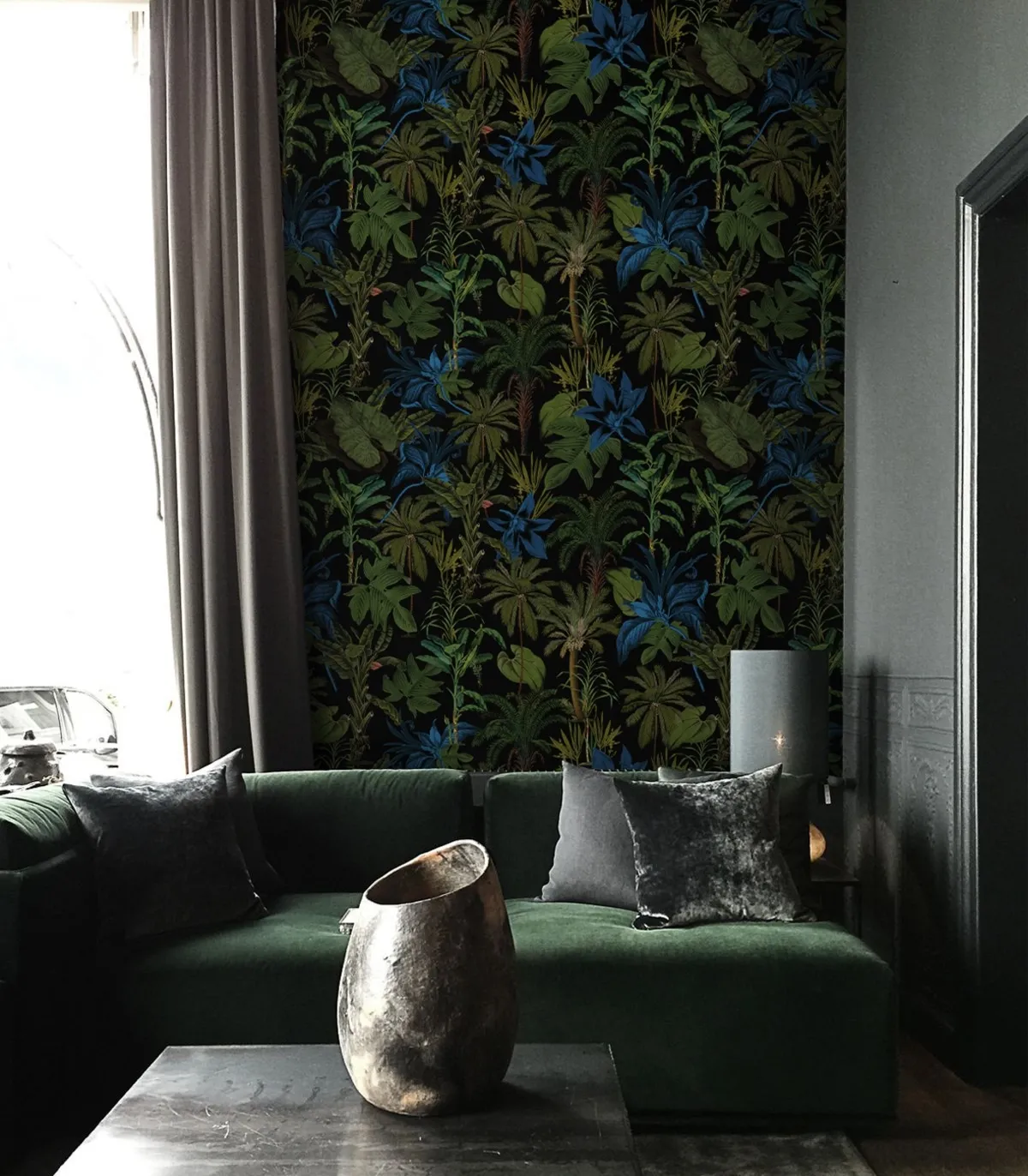 Tapeta Wallcolors - Thick forest