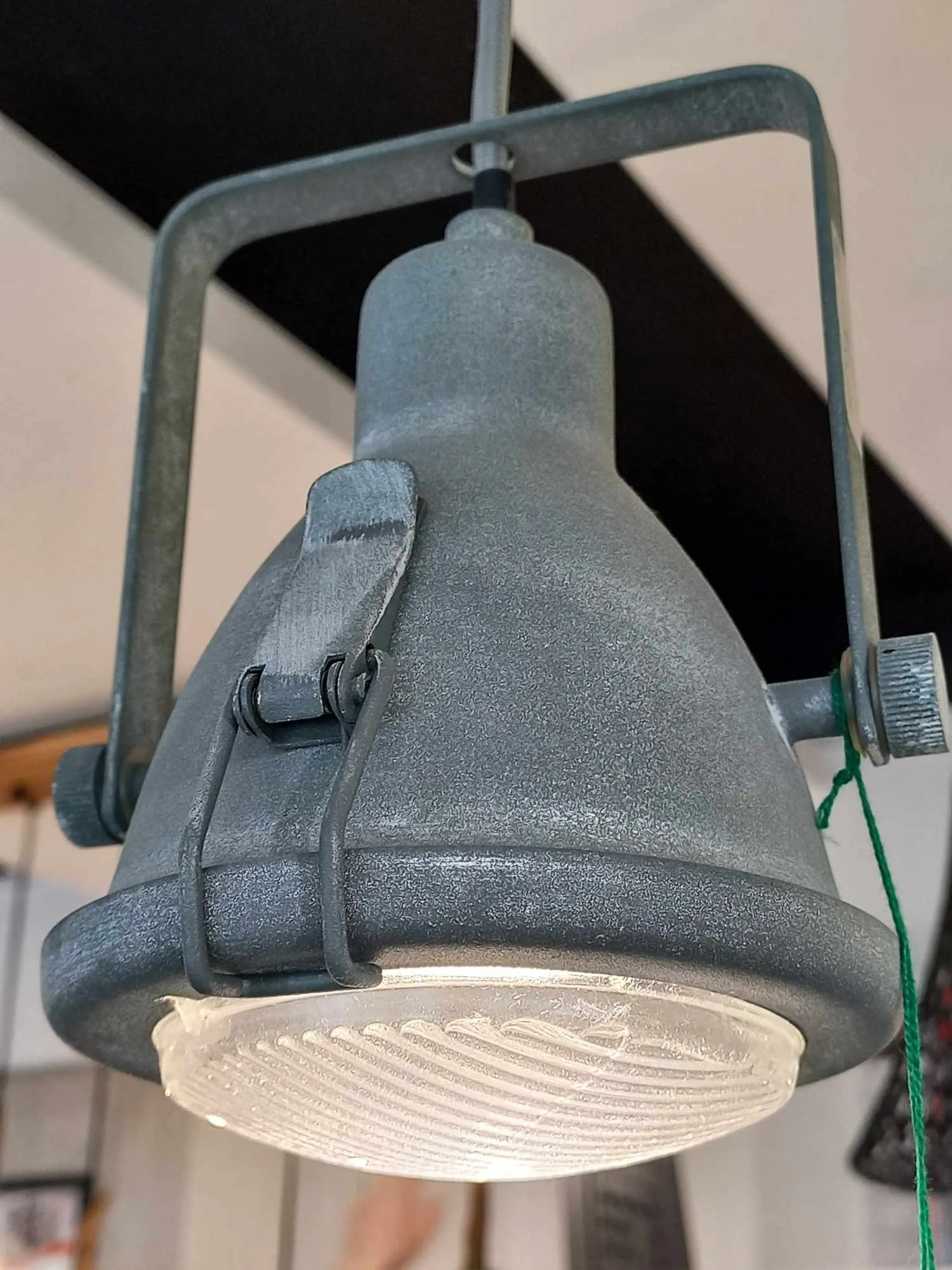 TOBRUK CONCRETE PENDANT AZzardo lampa wisząca
