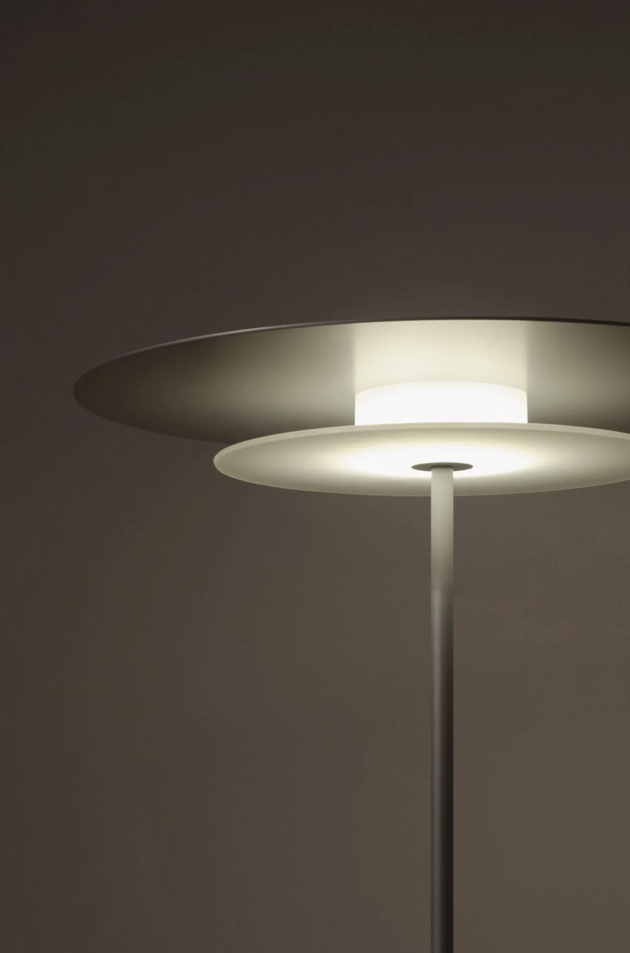 AEROPLAN FLOOR LoftLight lampa podłogowa - Hedge Green