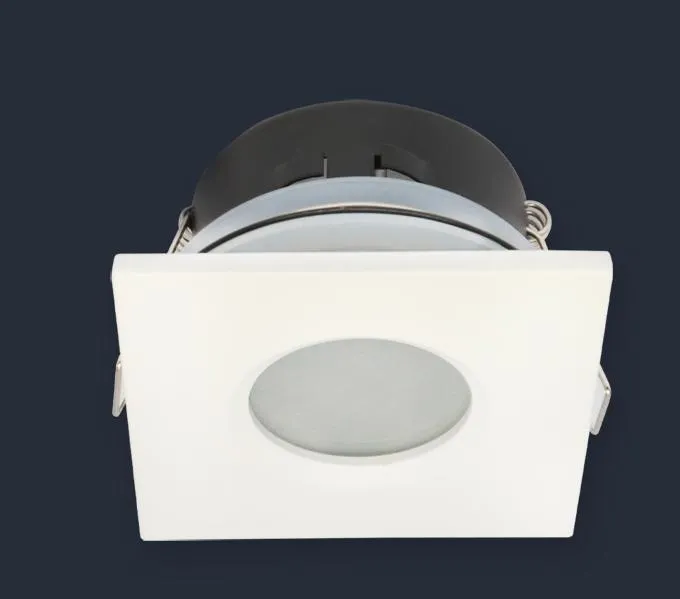 Oprawka halogenowa sufitowa wodoodporna, kwadratowa, stała, odlew - biały matowy