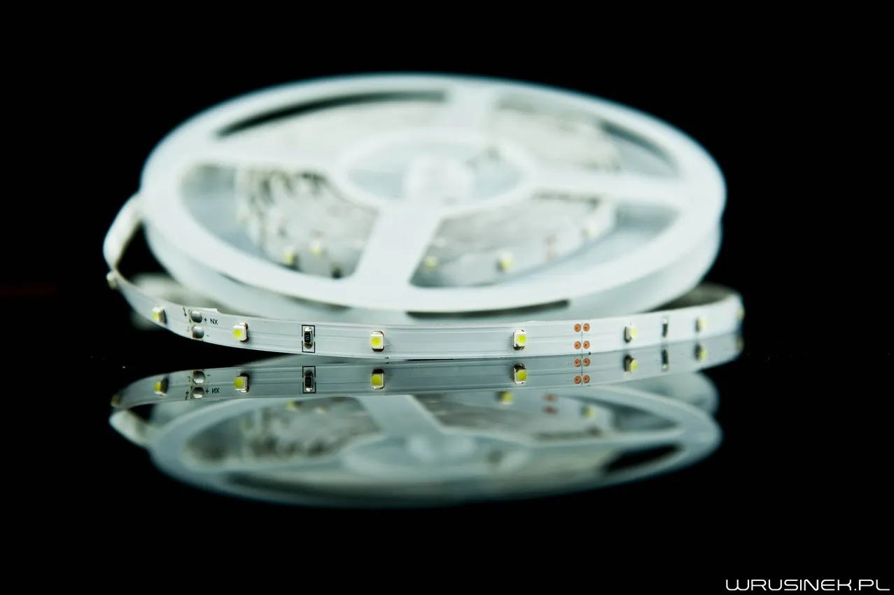 Samoprzylepna taśma led - SMD3528 150/5m  - biała ciepła - pasek led - listwa led
