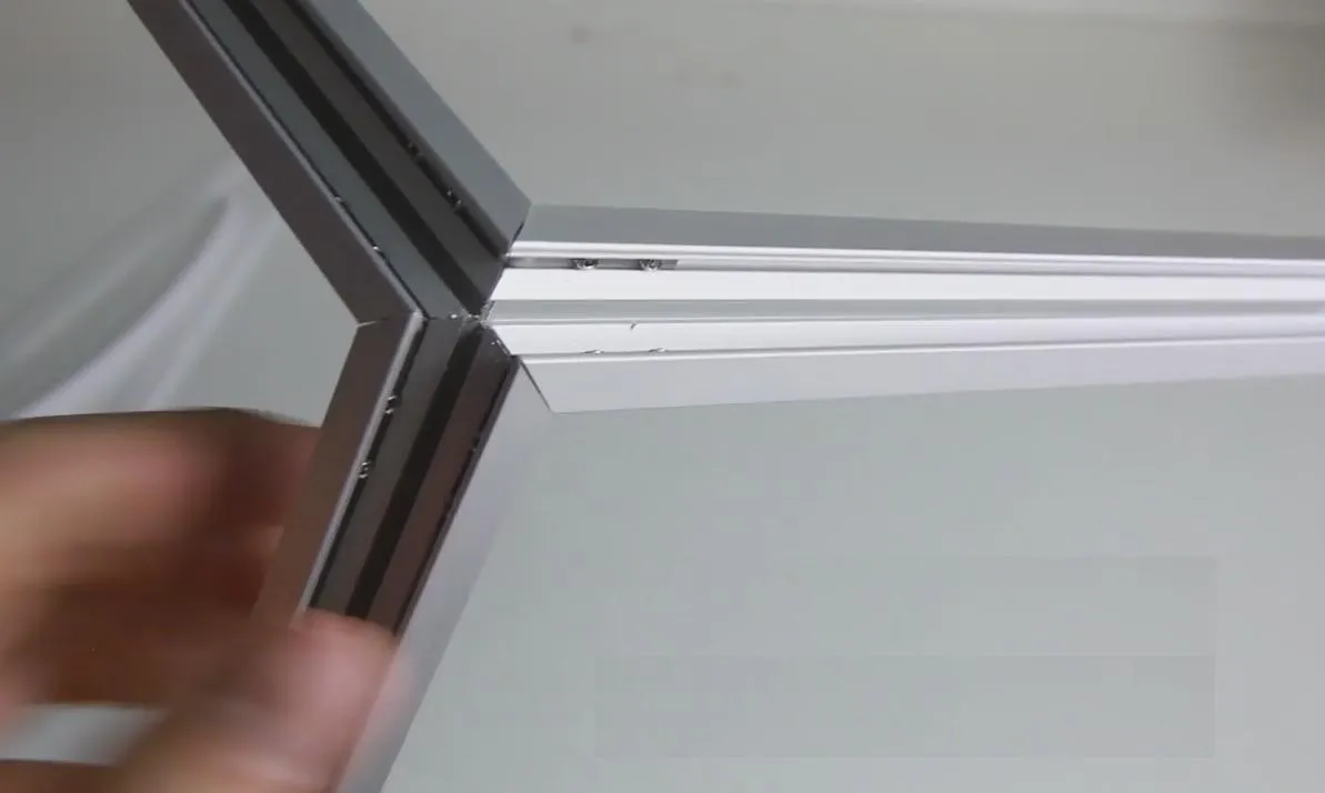 Cięcie przygotowanie profilu KUBIK 45 pod prostopadłościan