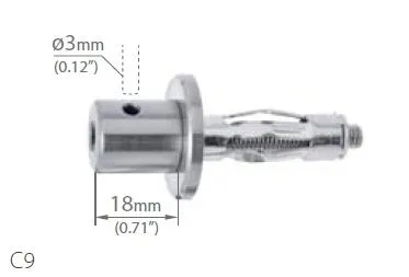 Zamocowanie z możliwością montażu i demontażu wysięgnika w układzie poprzecznym. Z estetycznym maskowaniem miejsca posadowienia.