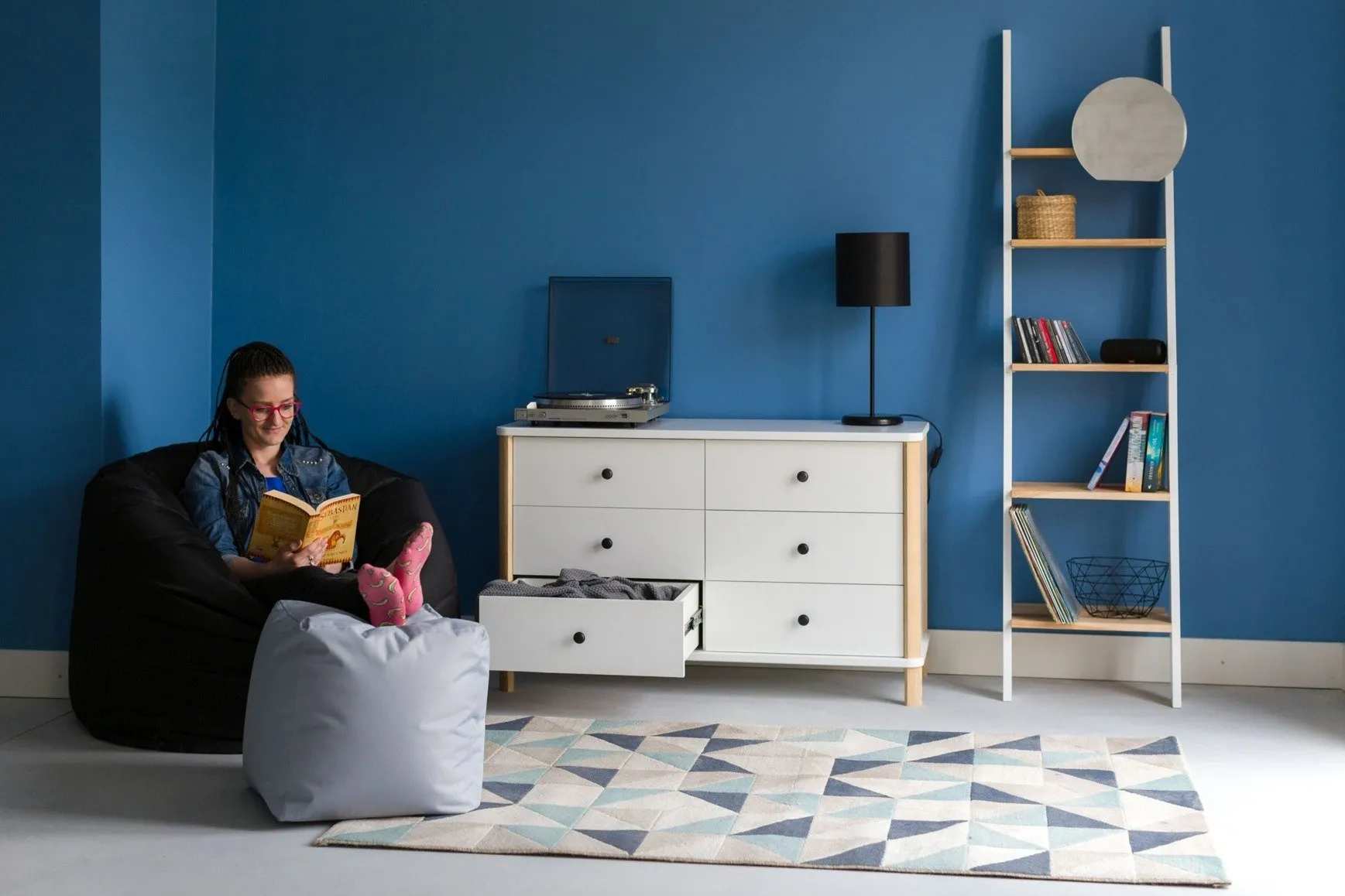 ASHME Drabinka Mała z Lusterkiem - Jesionowe Półki / Biała