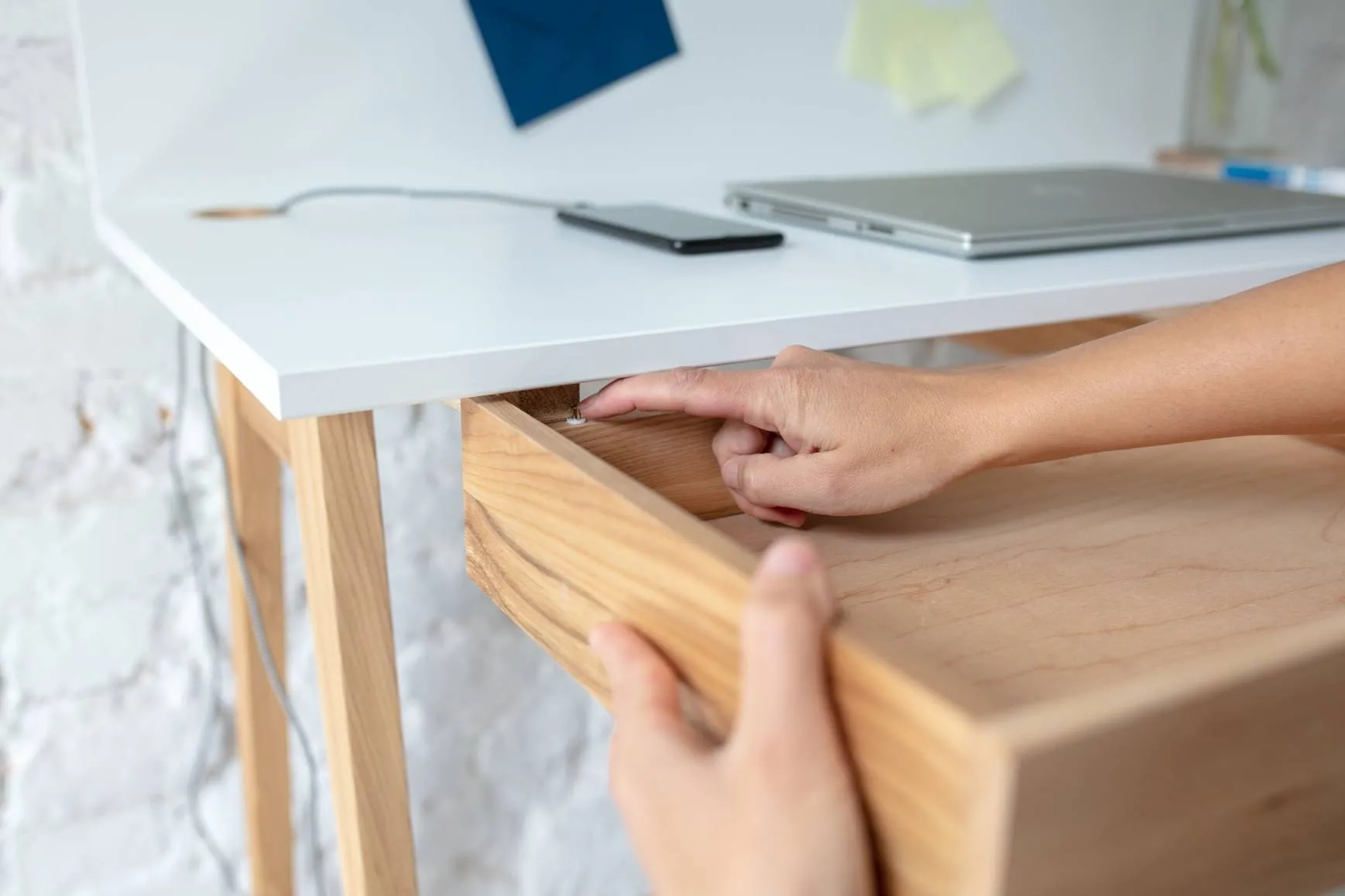 Biurko Jesionowe LUKA 65x50cm Zielony Butelkowy