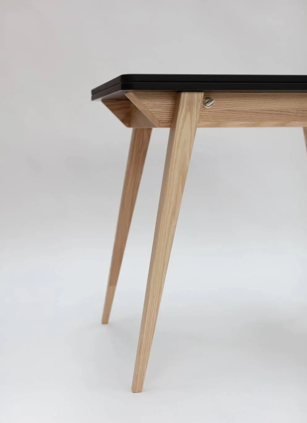 Stół ENVELOPE 90x65cm Rozkładany Czarny S-Matt Orzech