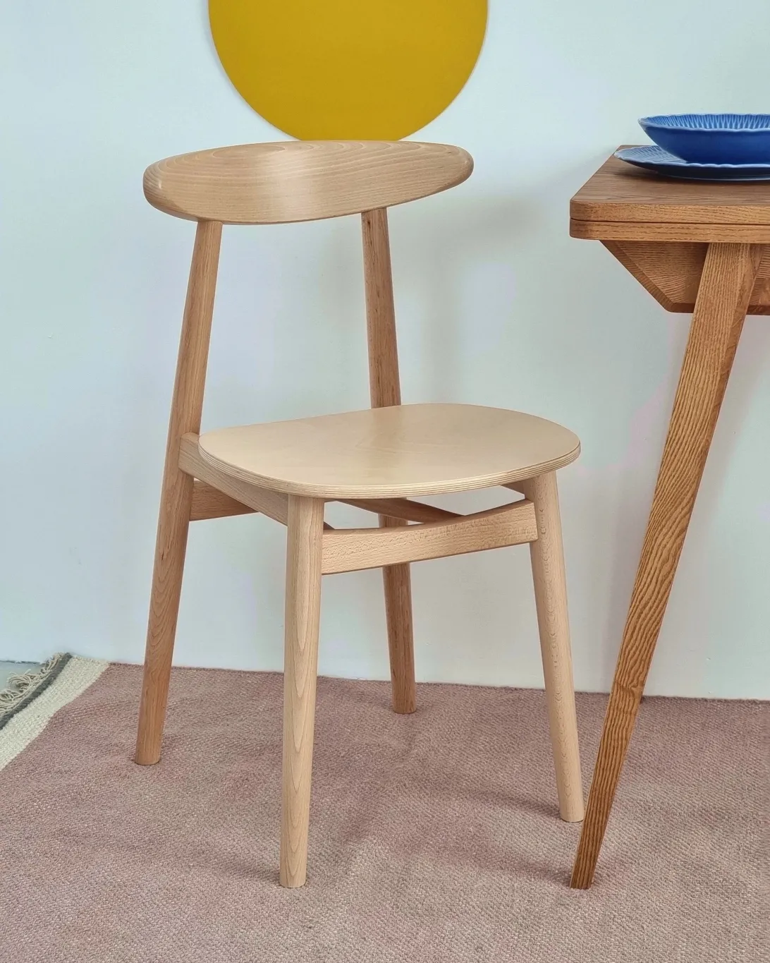 Krzesło z litego drewna BiJU buk