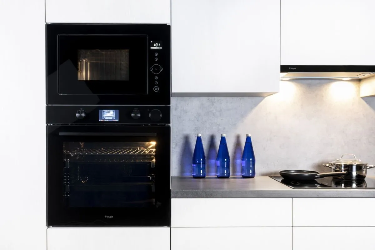 Zestaw Kluge KTE1040B - Piekarnik Parowy , Książka kucharska + Mikrofala KTM2620B