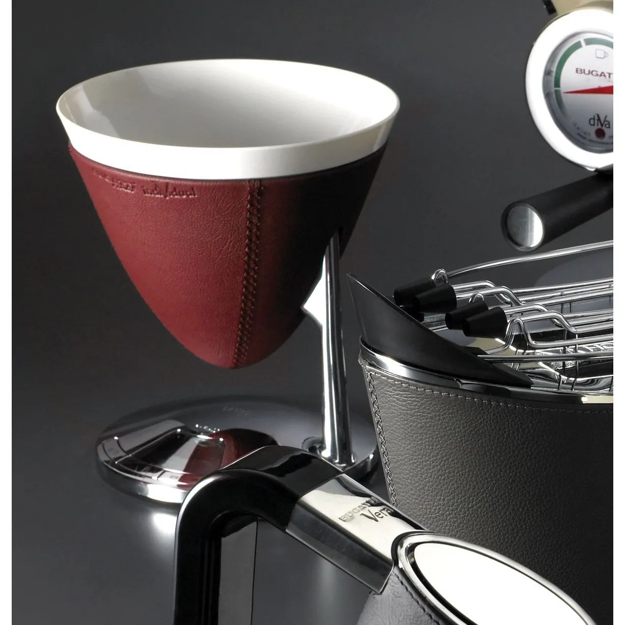 Waga Uma pokryta skórą kolor czerwony