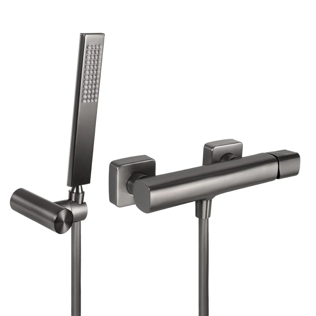 LAVEO Tores - bateria natryskowa ścienna z zestawem natryskowym