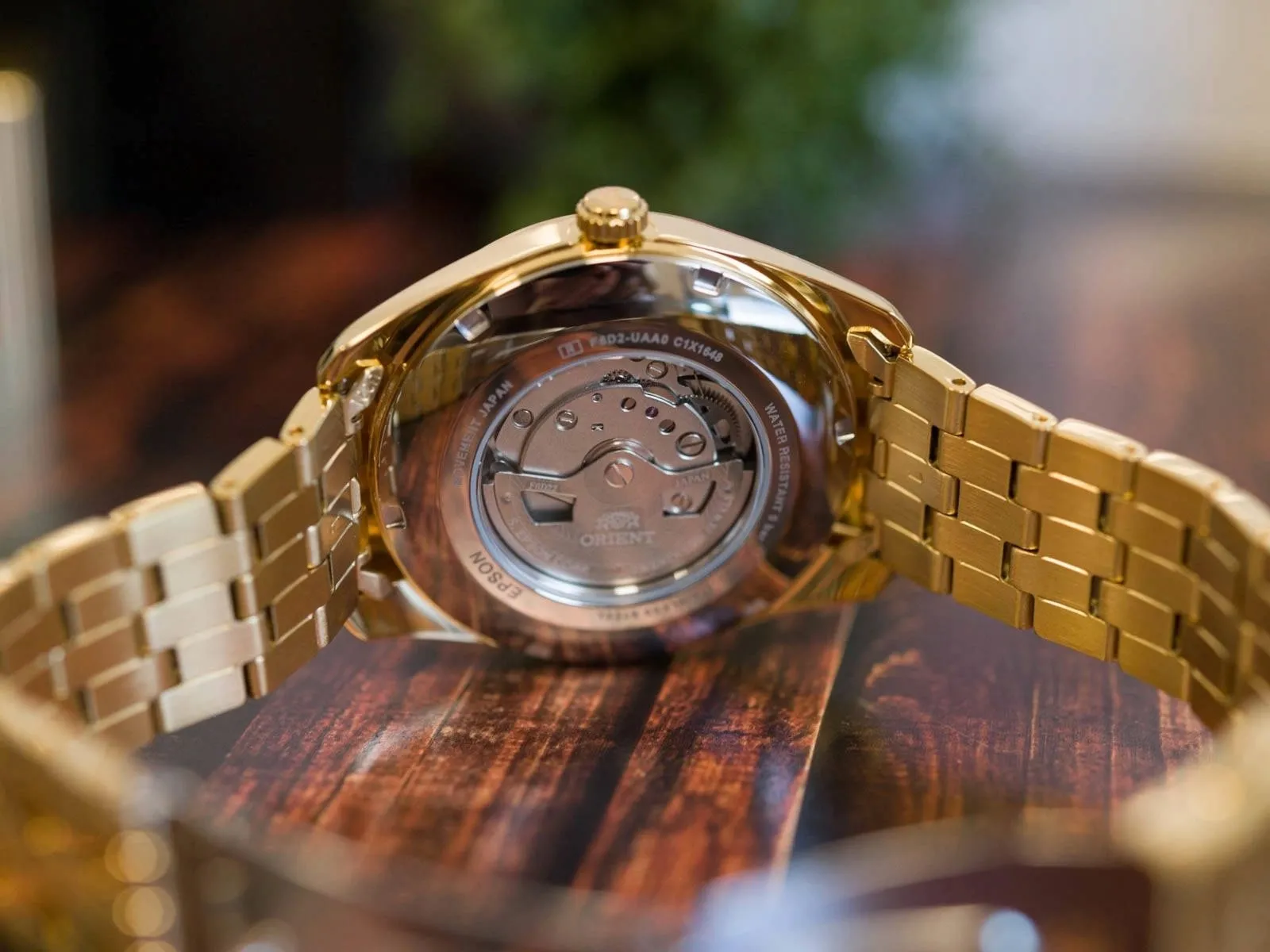 Męski Zegarek Orient Contemporary RA-BA0001G30B – Złoty Wieczny Kalendarz