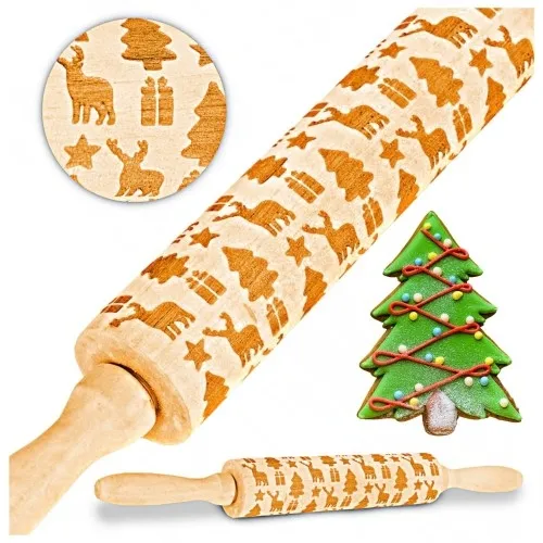 Drewniany wałek do ciasta we wzorki świąteczne