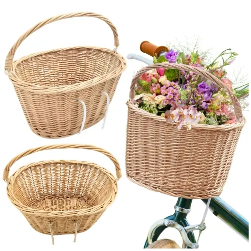 Beżowy wiklinowy kosz do roweru