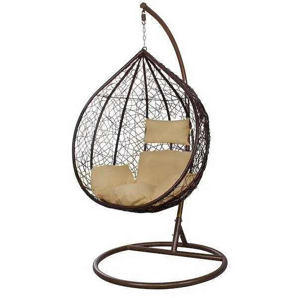 Kokon fotel wiszący ogrodowy bujany brązowy z beżowymi poduszkami