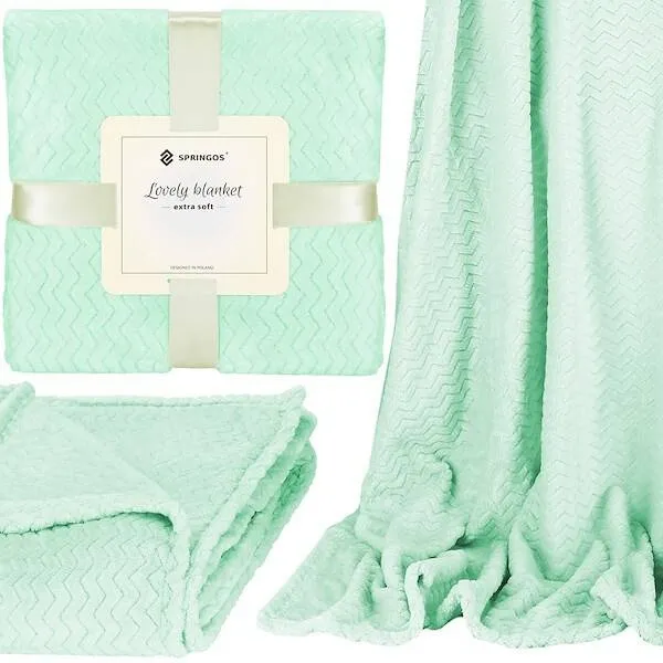 Narzuta na łóżko, pled 200x220 cm tłoczony, dwustronny koc na kanapę jasna zieleń