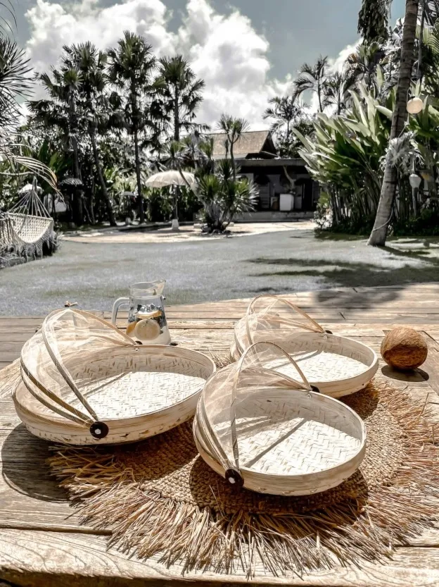 Zestaw trzech tac bambusowych Rocco białych