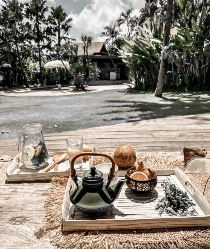 Taca bambusowa z pokrowcem M biała