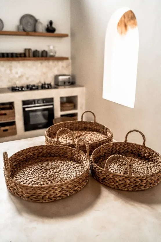 Zestaw trzech tac Beau z hiacyntu wodnego