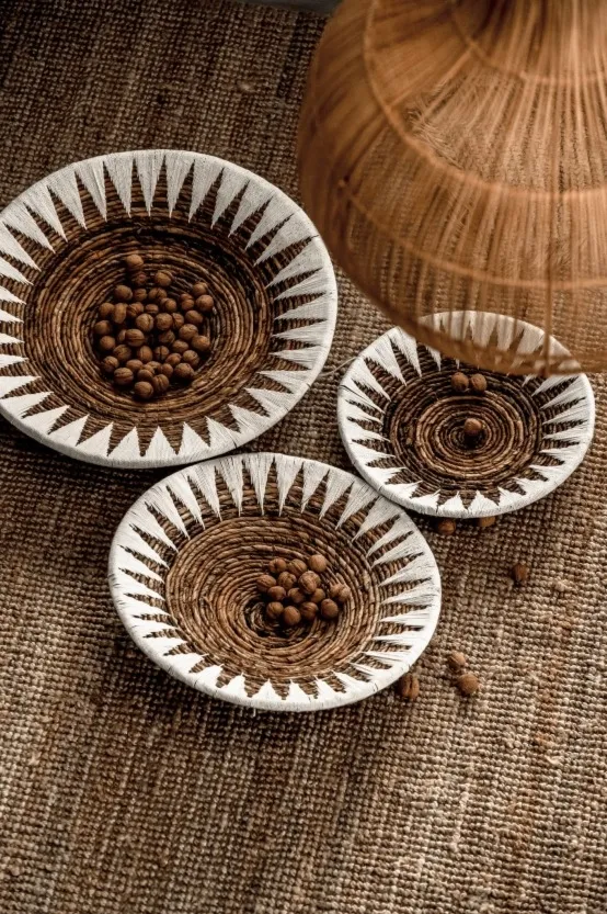 Talerz dekoracyjny z bananowca biały S