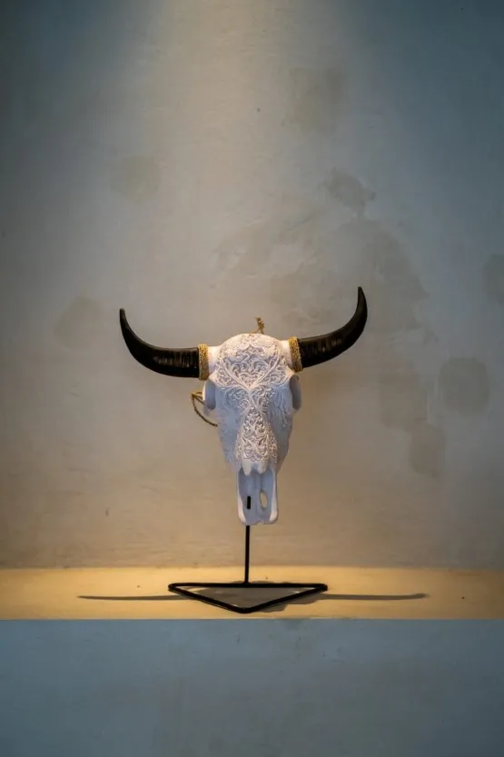 Dekoracja ścienna Bull Head biała M