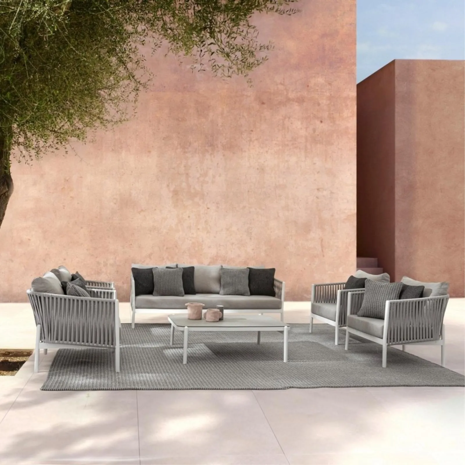 Zestaw mebli Fiora aluminium biały 4 fotele sofa stolik