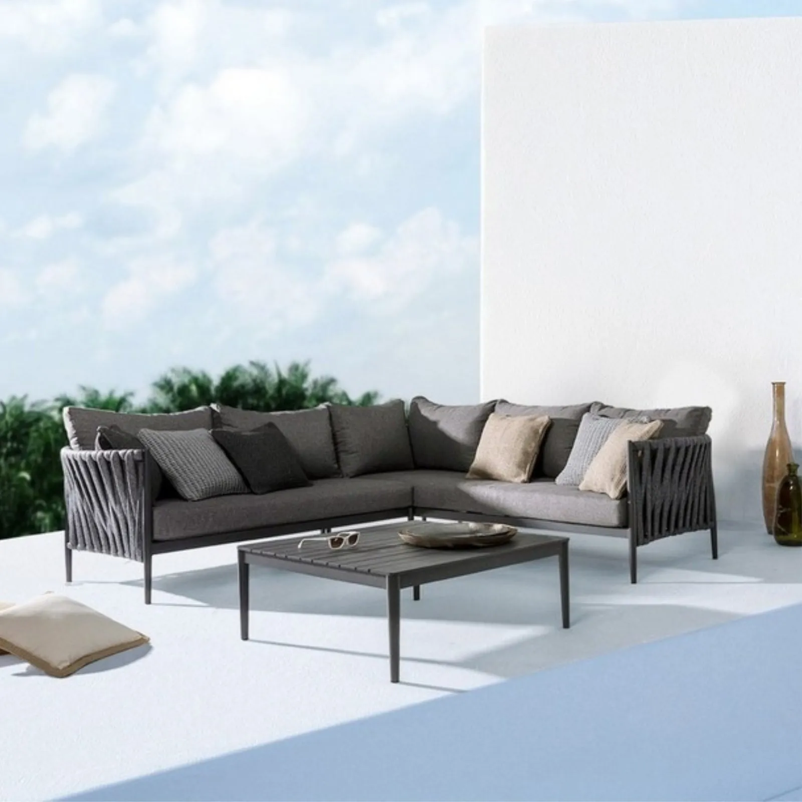 Narożnik Ravano wraz ze stolikiem kawowym WG21