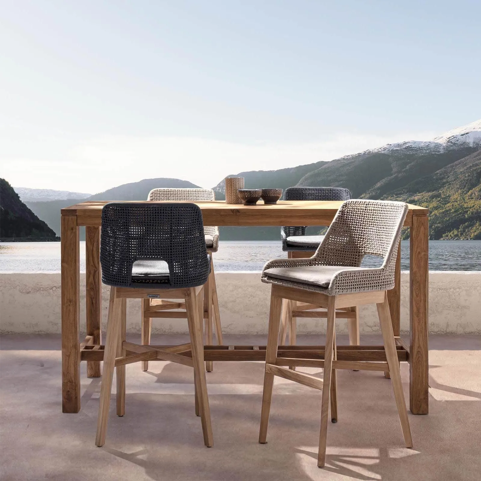 Zestaw stół barowy Marino i 4 krzesła barowe Hestonia antracytowe