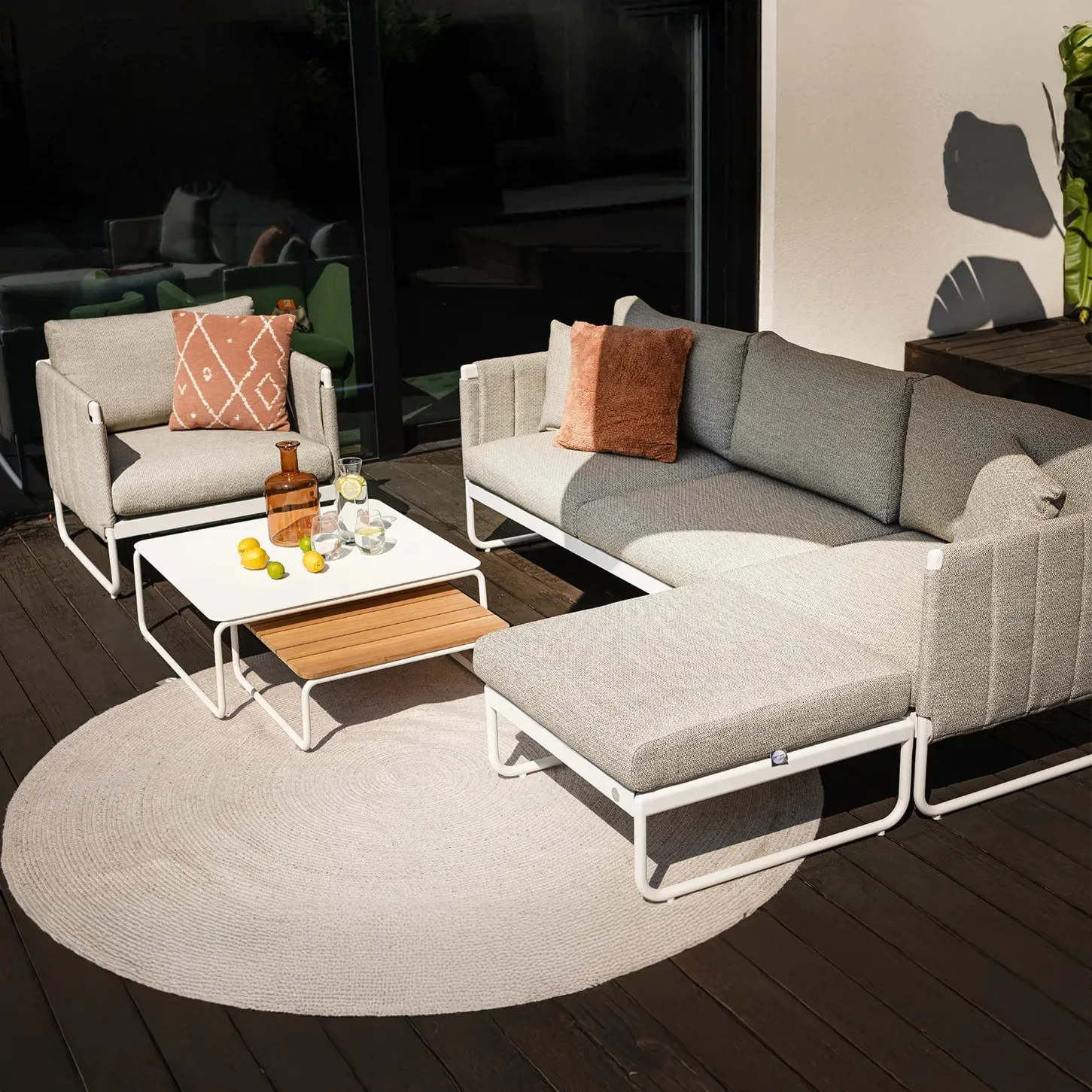 Puf - podnóżek ogrodowy do zestawu SODA  70x70 ZUMM biały aluminium